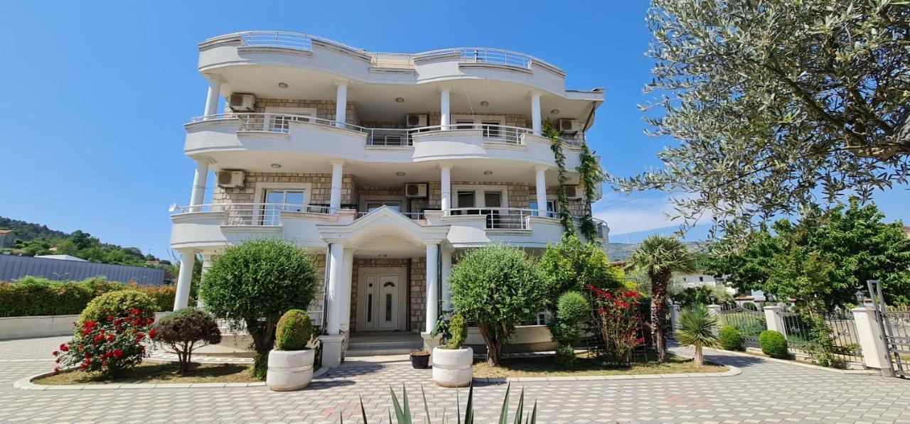 Meti Apartments Ulcinj Eksteriør billede